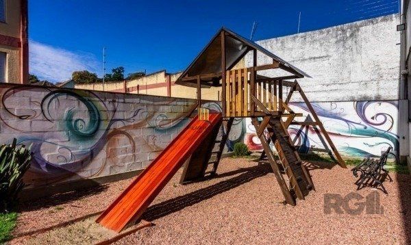 Apartamento no Partenon de 1 dormitório e vaga