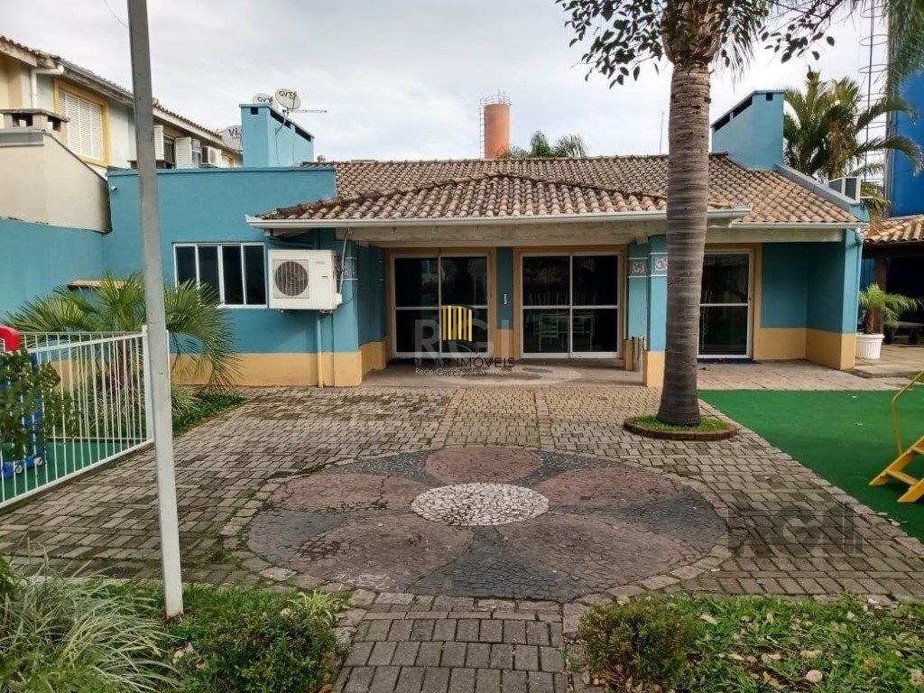 Casa em Condomínio no Humaitá de 2 dormitórios vaga e infra