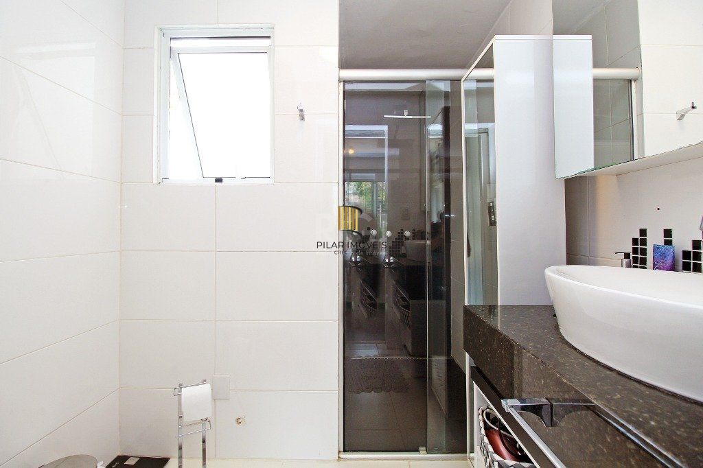 Apartamento de 3 dormitórios e vaga no bairro Petrópolis