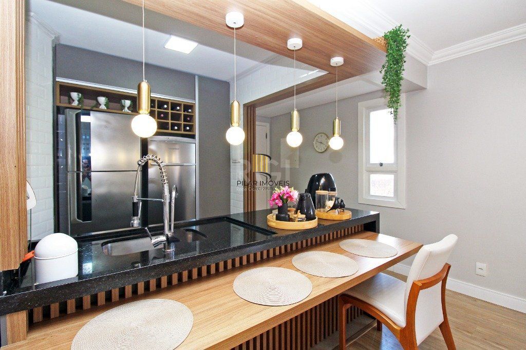 Apartamento 3 dormitórios 2 vagas - Petrópolis