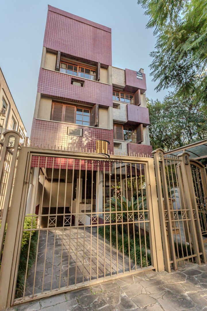 Cobertura duplex no bairro Petrópolis de 3 dormitórios vaga e terraço