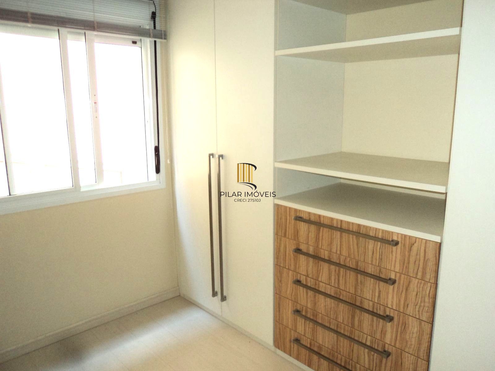 Apartamento no Bom Fim de 2 dormitórios e vaga