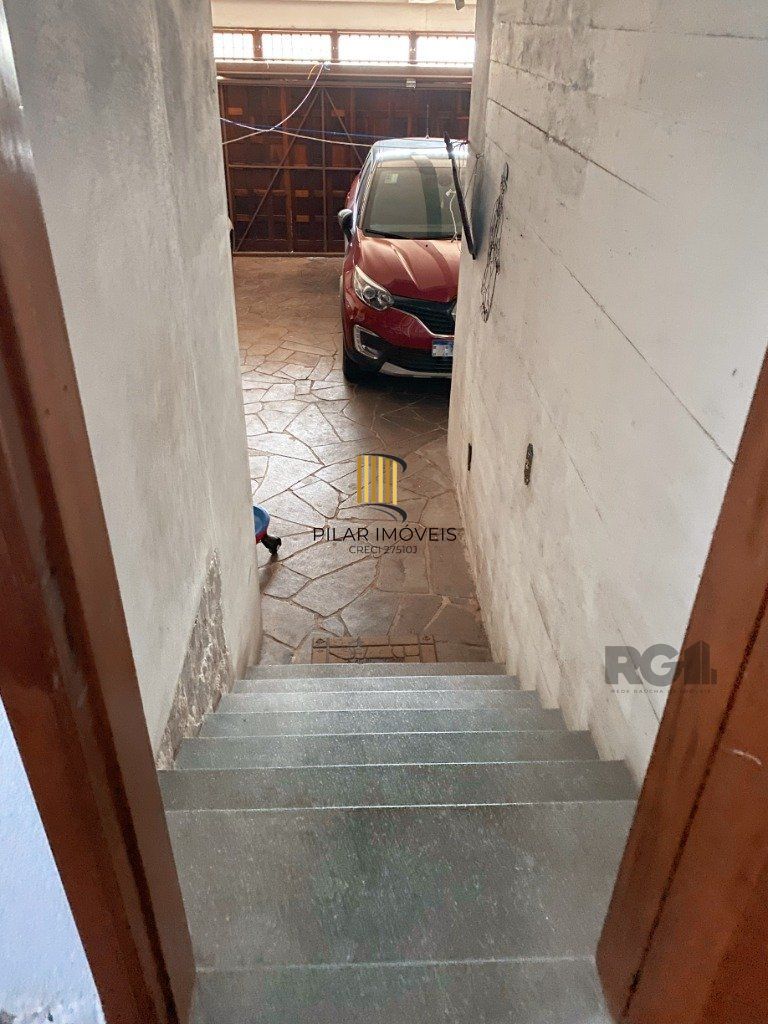 Casa no Teresópolis de 4 dormitórios e 4 vagas