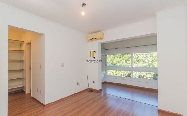 Casa em Condomínio em Ipanema de 3 dormitórios e 2 vagas