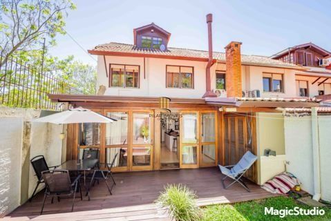 Casa em Condomínio 3 dorms, 2 vagas de garagem, 129m² privativos, à venda Avenida Eduardo Prado, Cavalhada - Porto Alegre