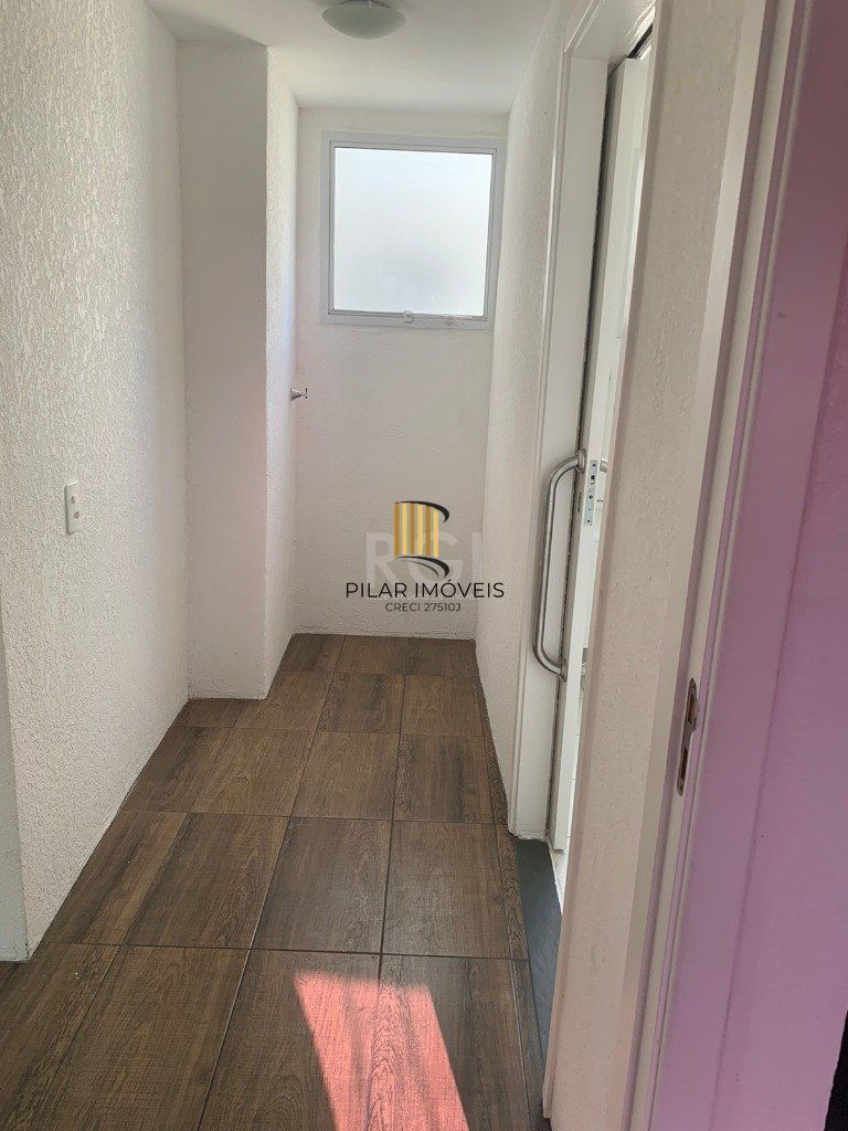 Apartamento 01 dormitório, no bairro Rubem Berta, em Porto Alegre RS