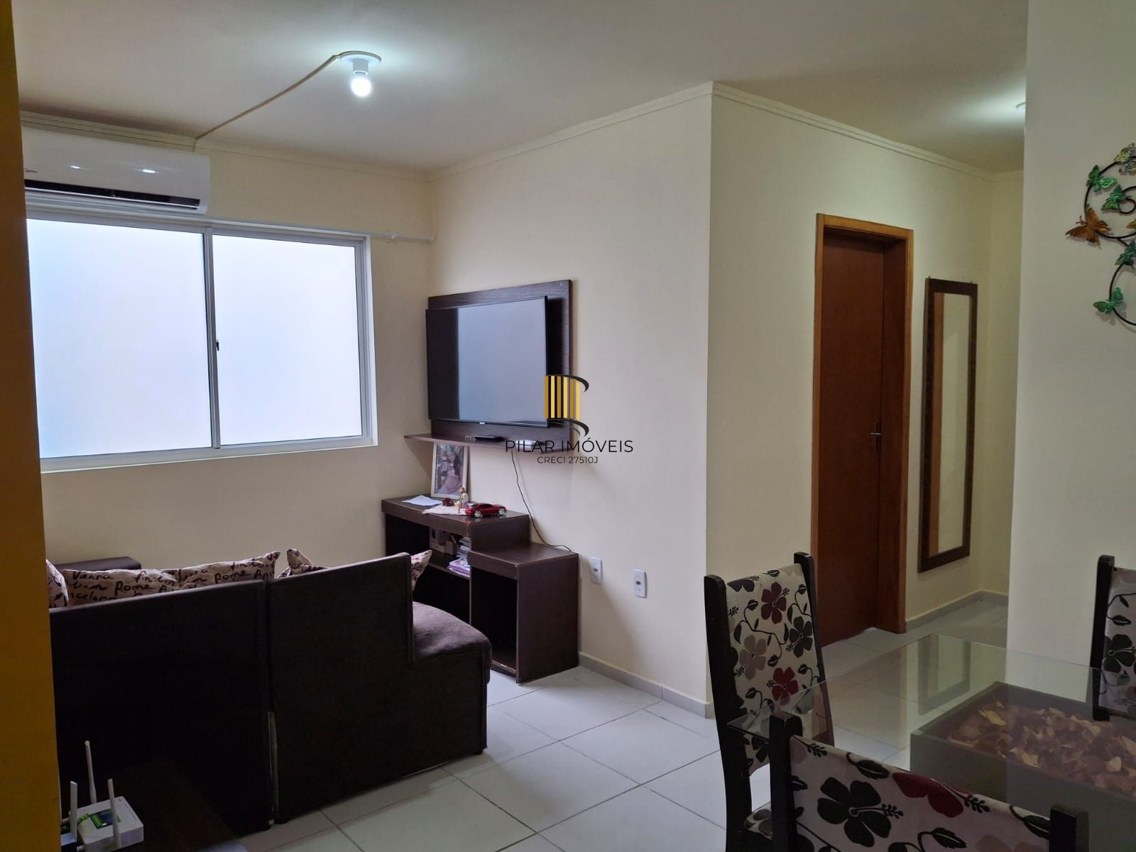 Apartamento 02 dormit com vaga fixa, no bairro Chapéu do Sol, em Porto Alegre