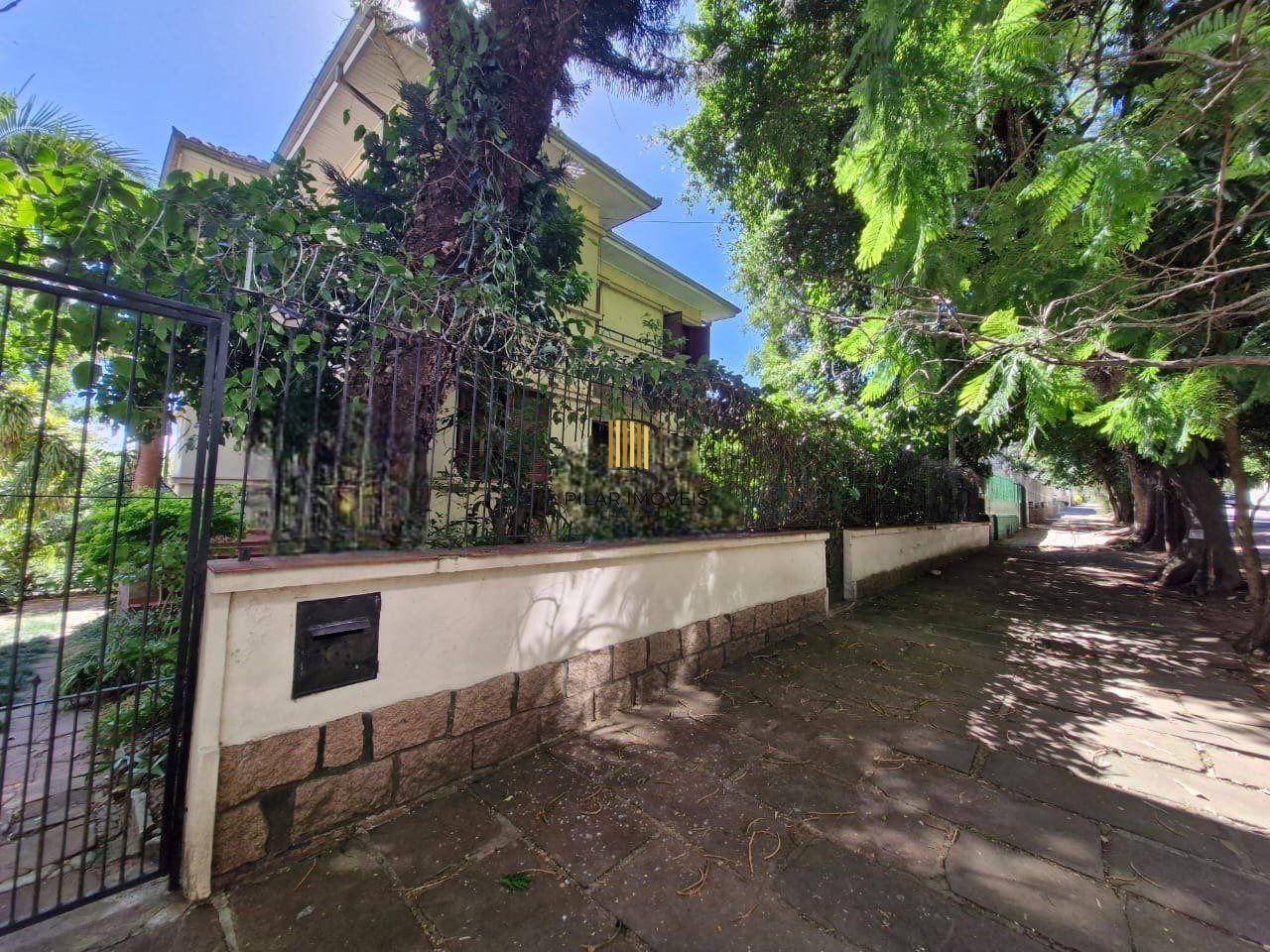 Casa 4 dormitórios no bairro Petrópolis