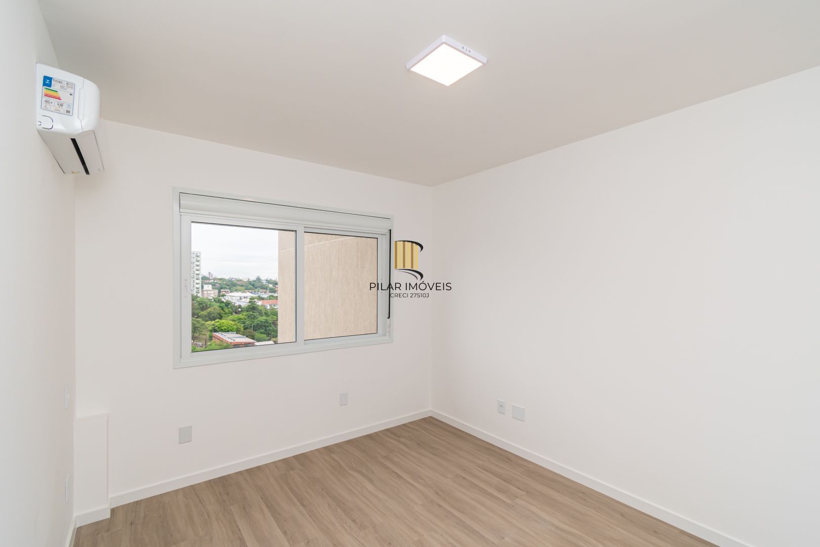 Apartamento de 2 dormitórios, vaga e infra no Passo D'areia