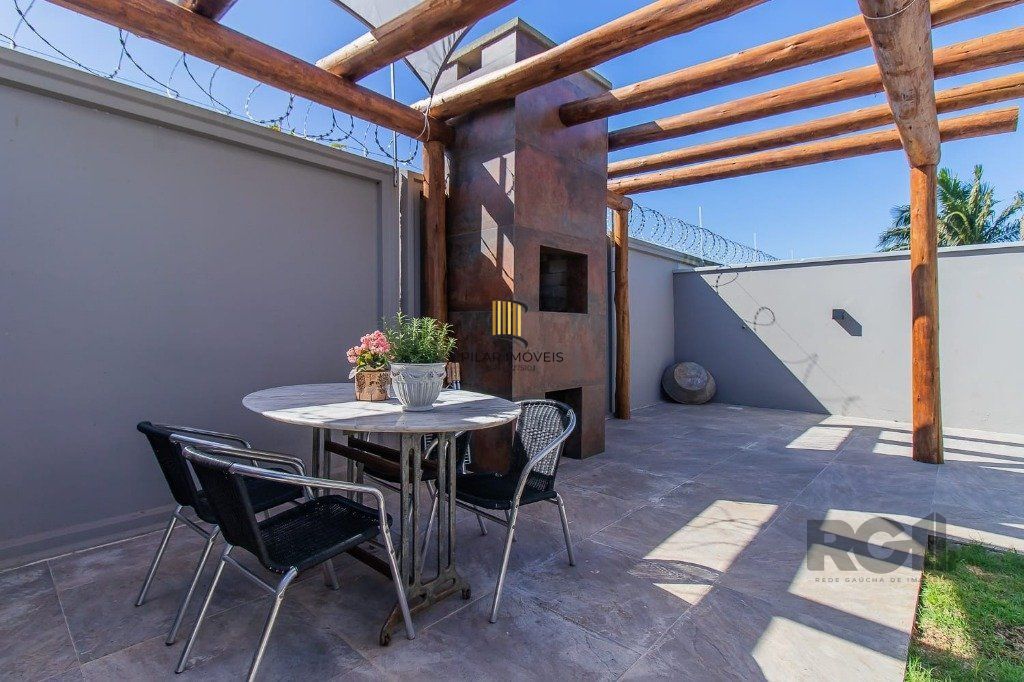 Casa Condominio 3 Dormitório(s) Bairro Sans Souci