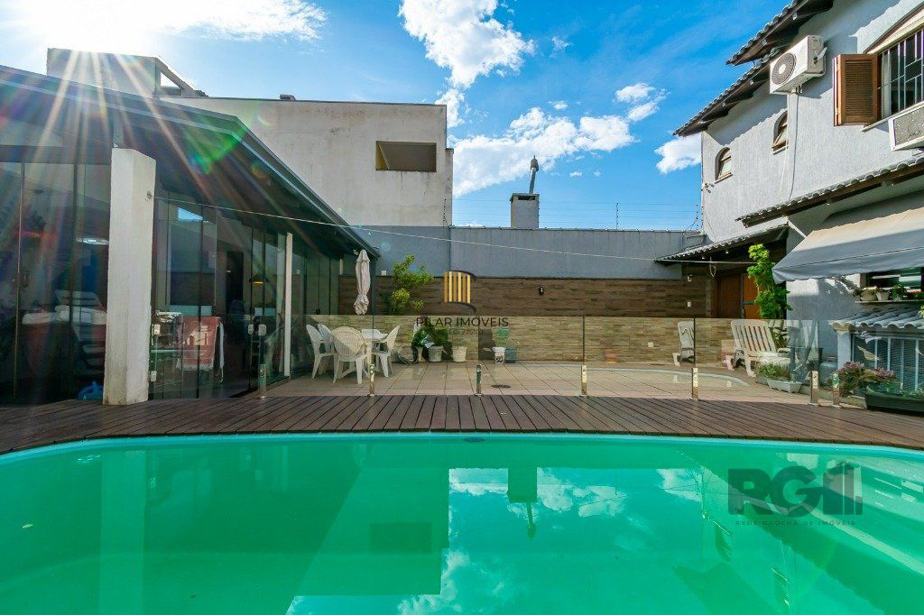 Casa 4 Dormitório(s) Bairro Jardim Planalto