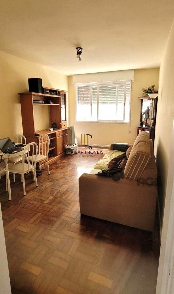 Apartamento no Petrópolis de 2 dormitórios e 2 vagas