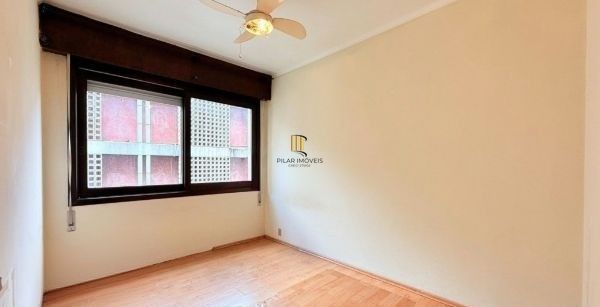 Apartamento no Centro de 2 dormitórios DESOCUPADO