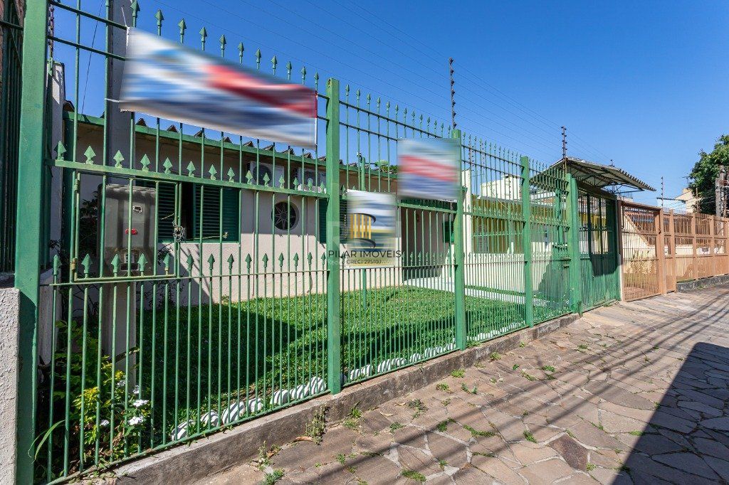 Casa para Venda - 143.32m², 3 dormitórios, sendo 1 suites, 5 vagas - Parque Santa Fé