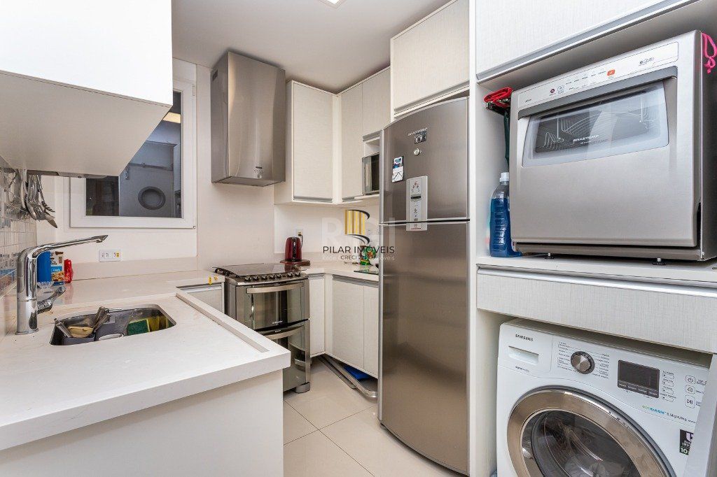 Apartamento no Centro - 2 dormitórios - reformado e mobiliado