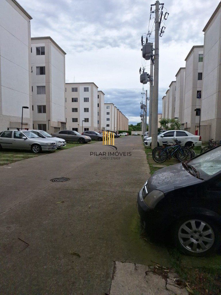 Apartamento de 02 dormitórios e 01 vaga, no bairro Rio Branco, em Canoas.