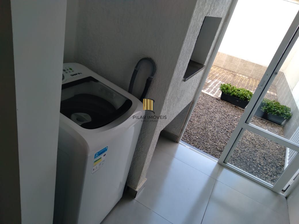 Casa 2 dormitórios no bairro Arco Íris