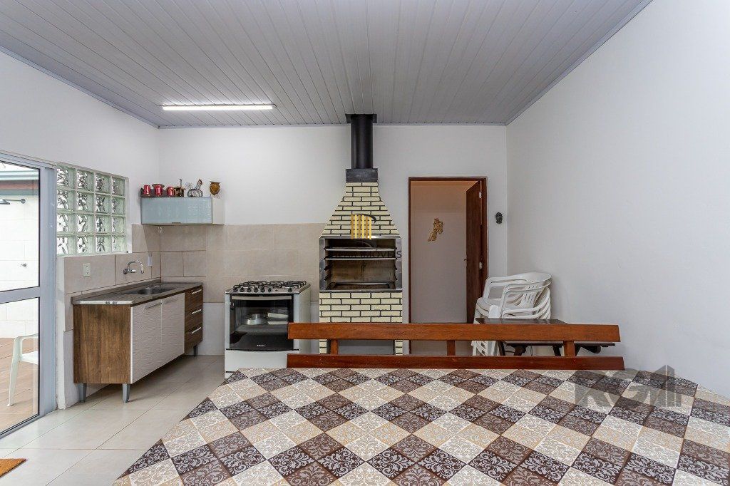 Casa no Jardim do Salso de 3 dormitórios pátio e piscina