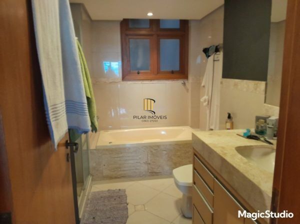 Loft com 1 quarto e 43m² à venda em Centro Histórico, Porto Alegre.