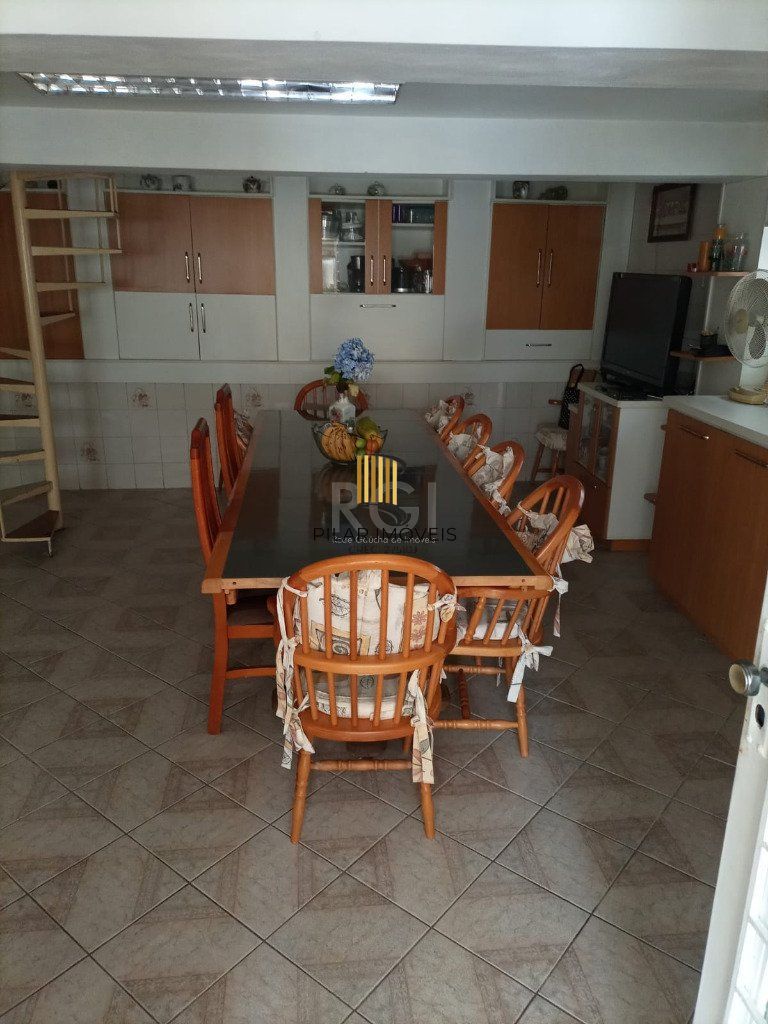 Casa para Venda - 200m², 4 dormitórios, 2 vagas - Vila Ipiranga