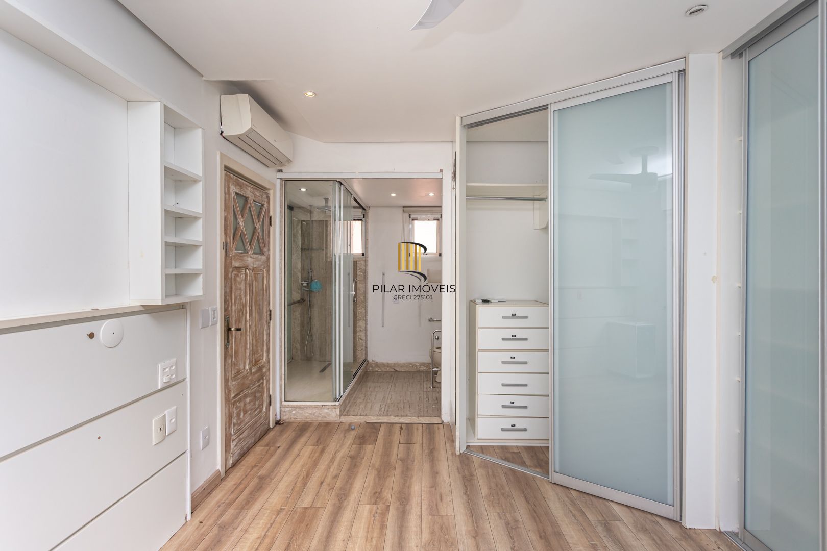 Apartamento de 2 dormitórios DESOCUPADO em frente do Iguatemi