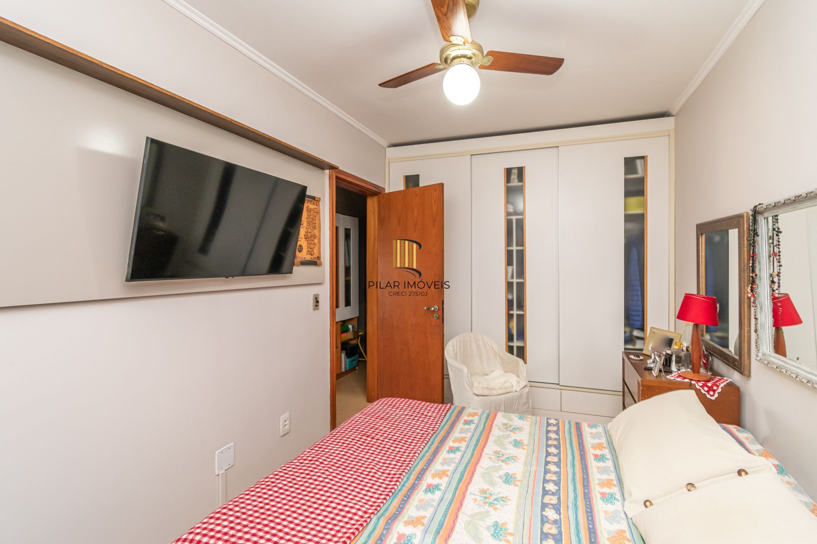 Apartamento no Passo D'areia de 3 dormitórios vaga e infra