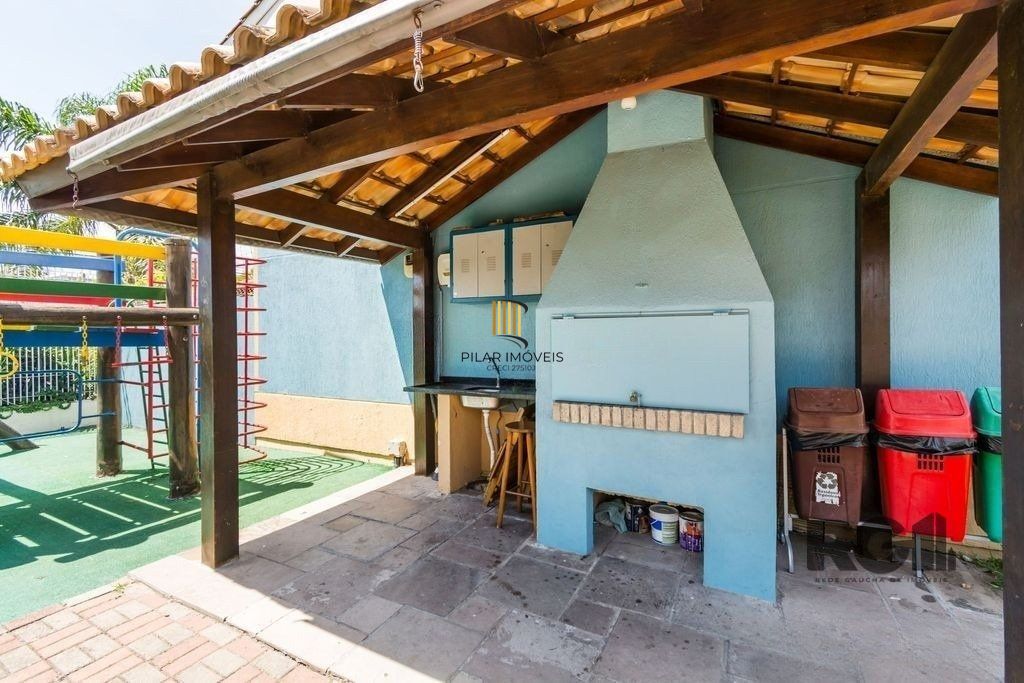 Casa em Condomínio fechado no Humaitá de 3 dormitórios 2 vagas e infra