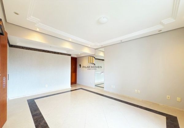 Apartamento no bairro Santana de 3 dormitórios e vaga DESOCUPADO