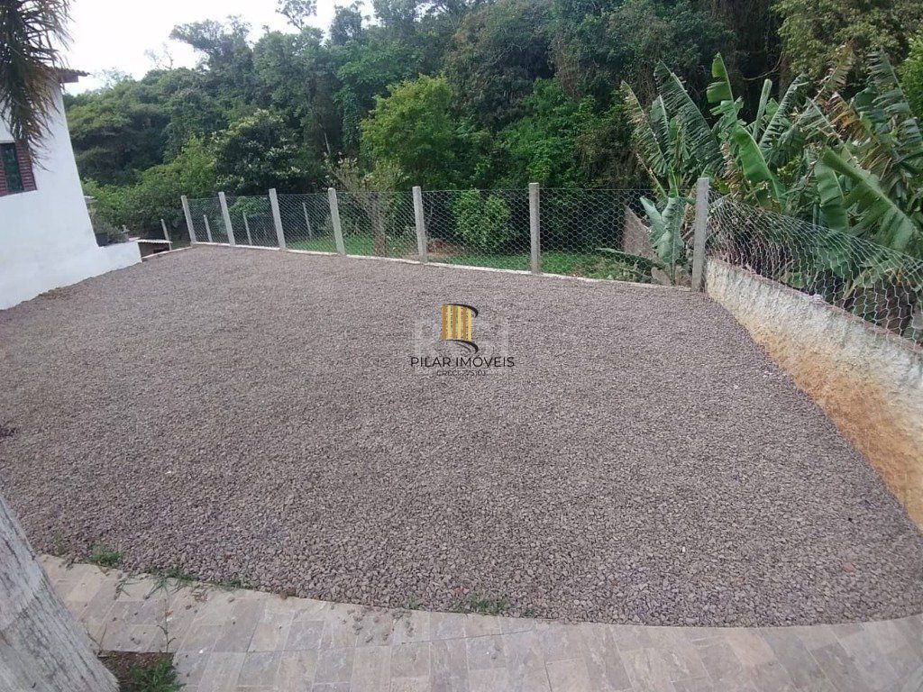 Casa para Venda no Centro de Viamão de 3 dormitórios e vaga