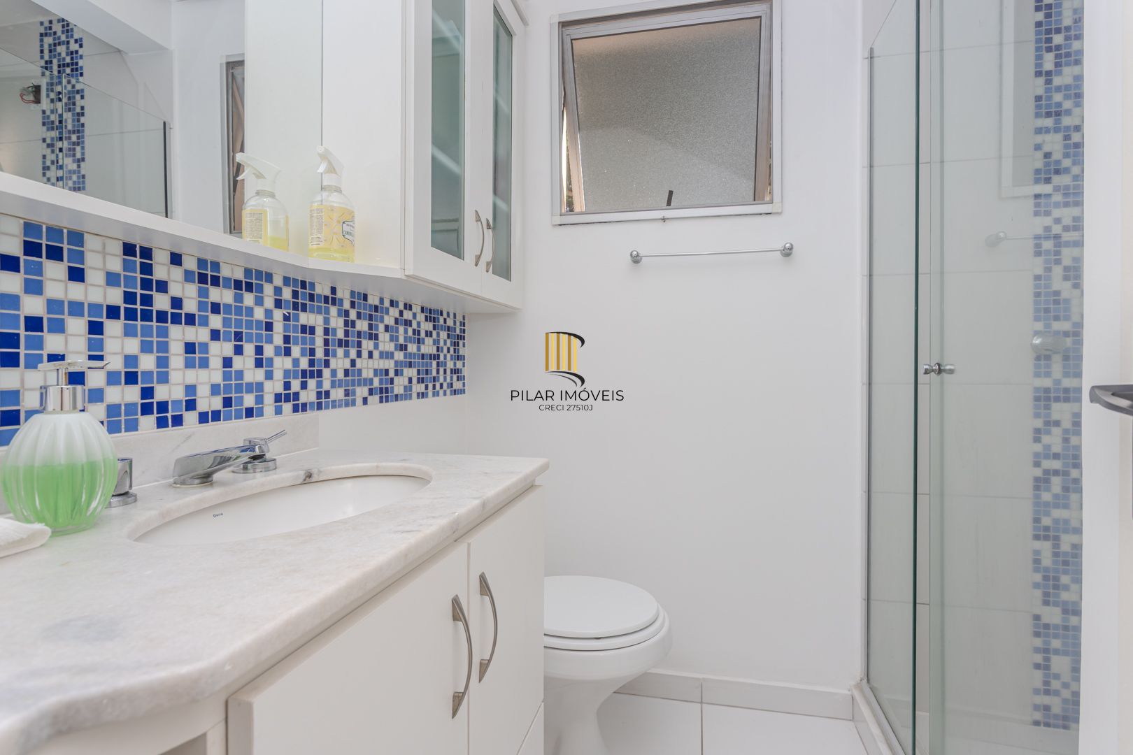 Apartamento diferenciado no bairro Nonoai de 3 dormitórios  2 vagas e infra