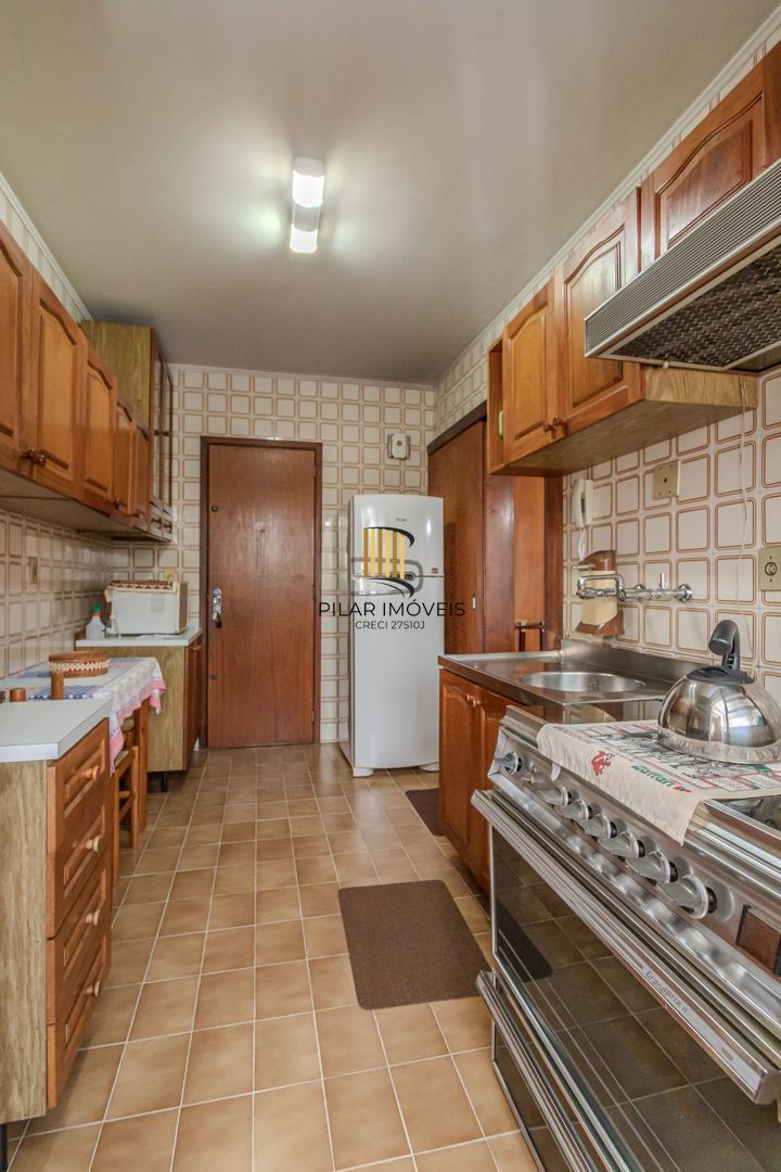 Apartamento no bairro Floresta de 3 dormitórios e vaga