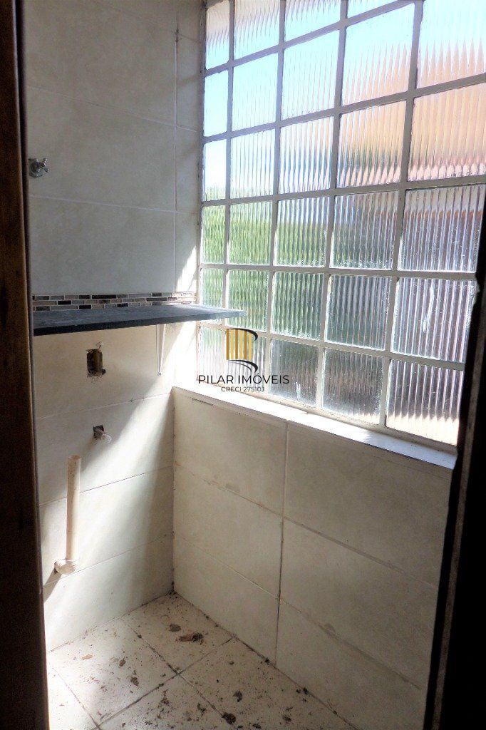Casa na Hípica com 3 dormitórios e 2 vagas