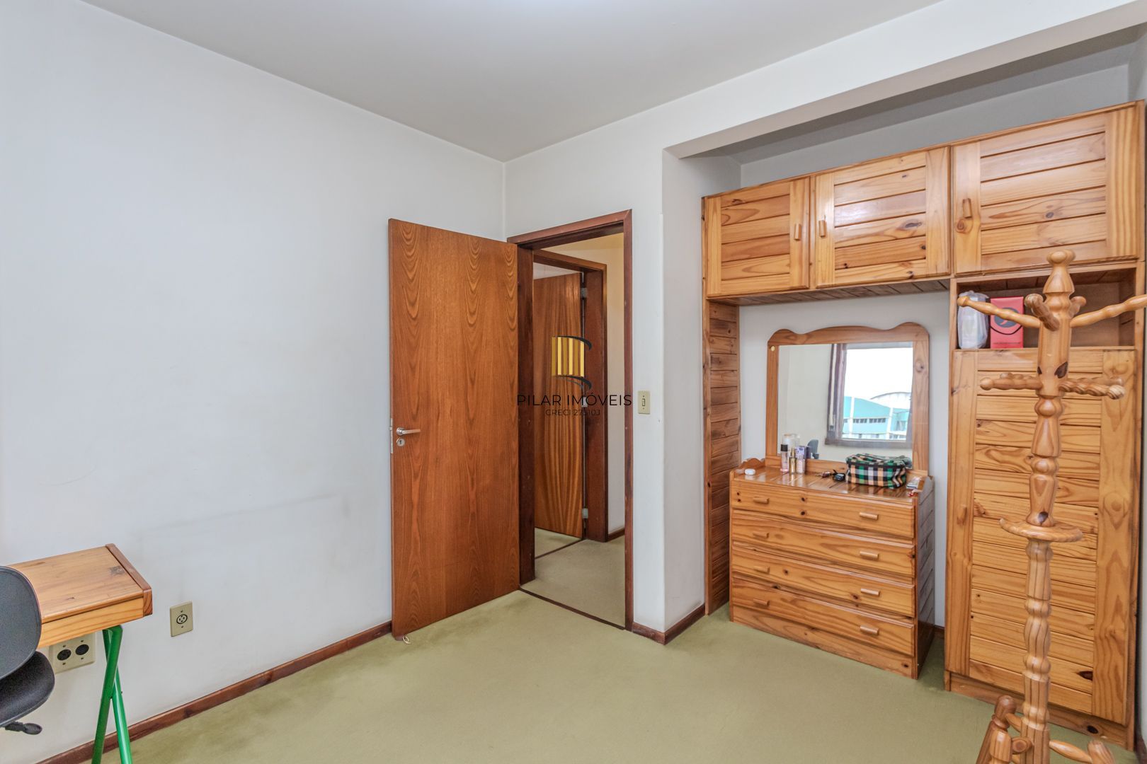 Apartamento no bairro Floresta de 3 dormitórios e vaga