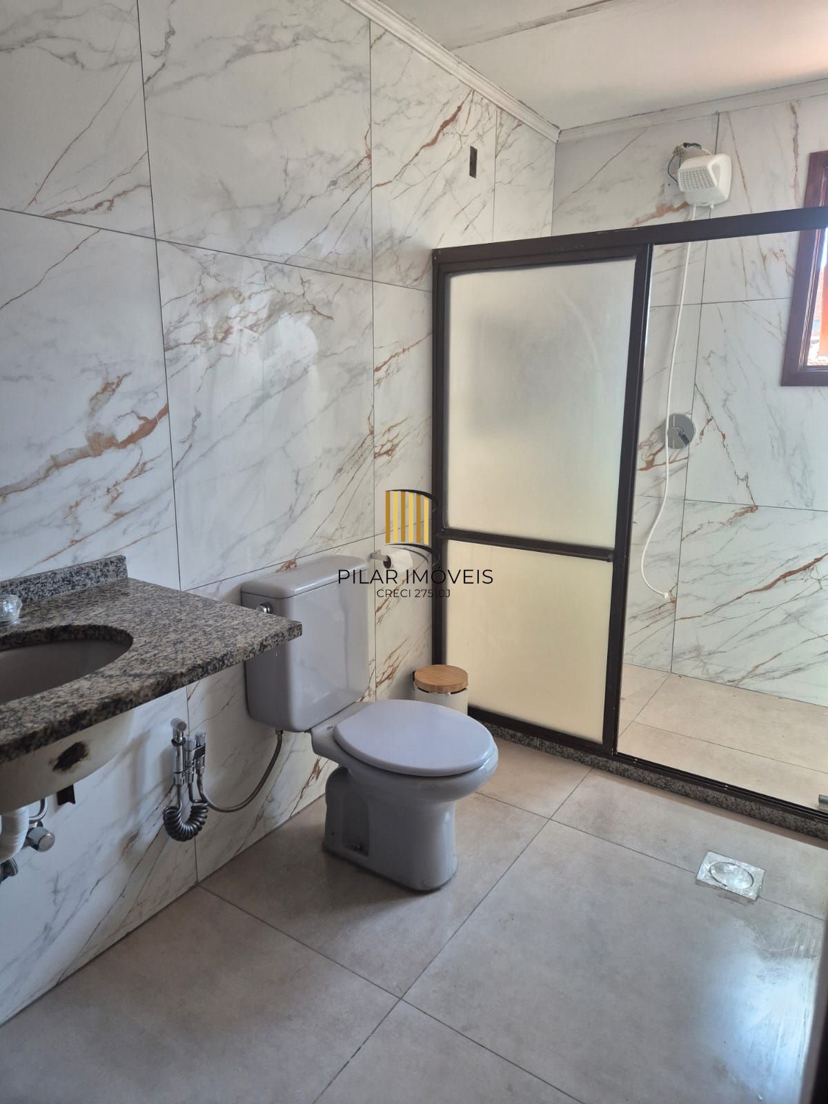 Casa no Jardim Itu com 5 dormitórios e 2 vagas e piscina