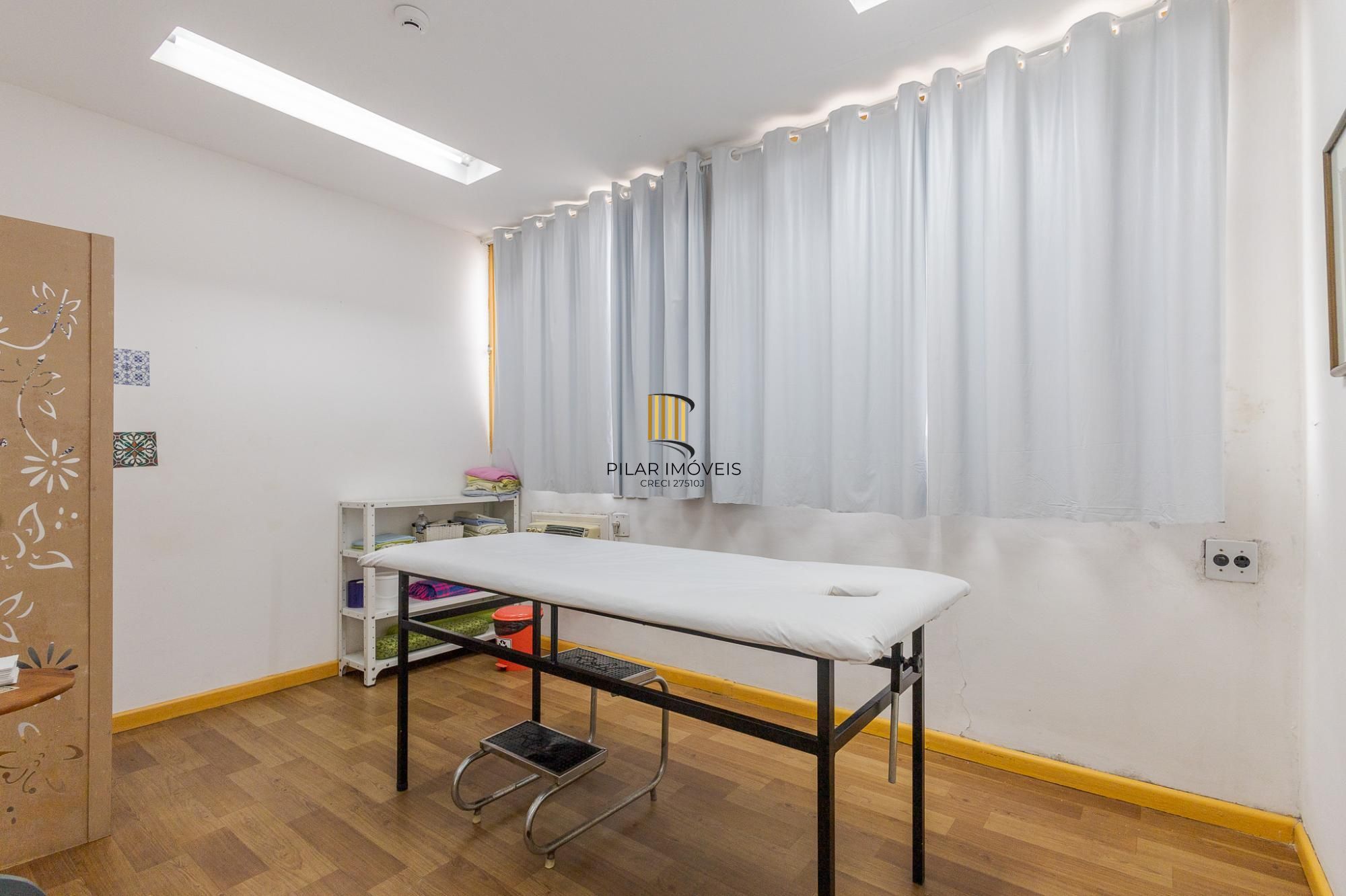 Prédio Comercial no bairro Rio Branco com 912m²