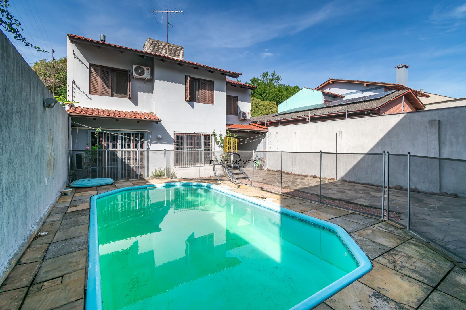 Casa 03 dormit (suíte e closet) e 4 vagas, na Vila Ipiranga, em Porto Alegre, RS