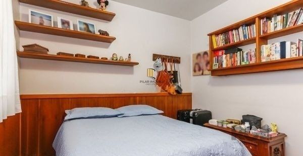 Casa sobrado no Jardim do Salso de 4 dormitórios e 3 vagas