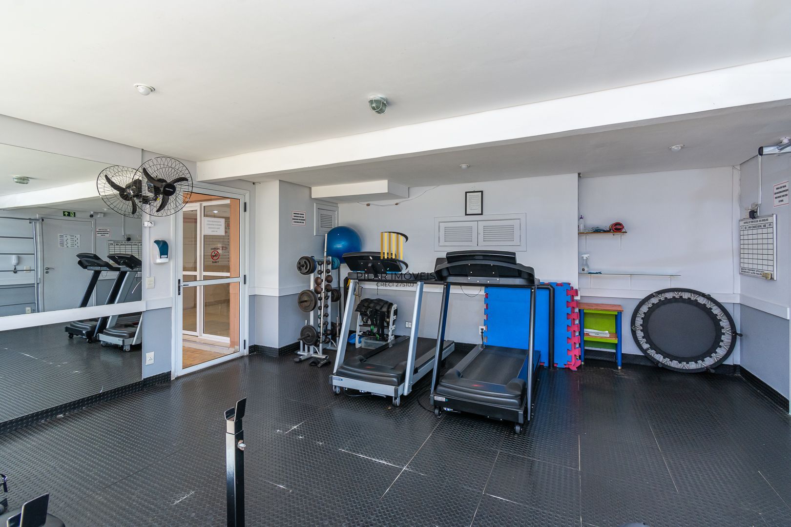 Apartamento 3 dormitórios no bairro Vila Ipiranga