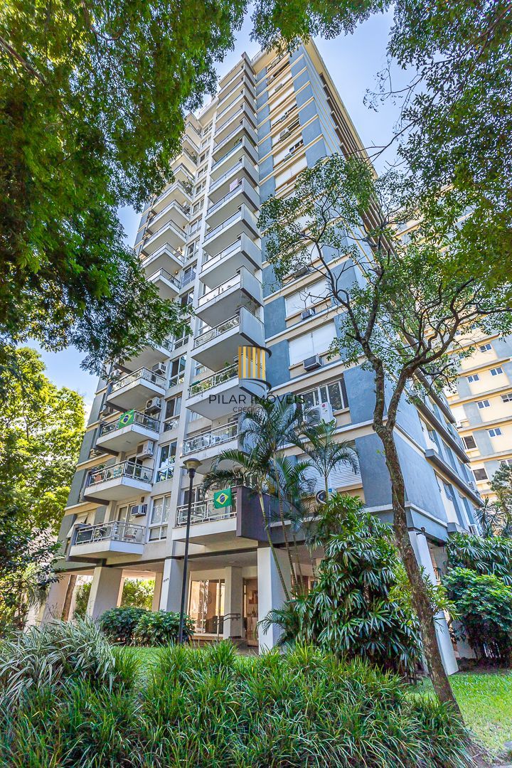 Apartamento no Moinhos de Vento de 3 dormitórios vaga e infra DESOCUPADO