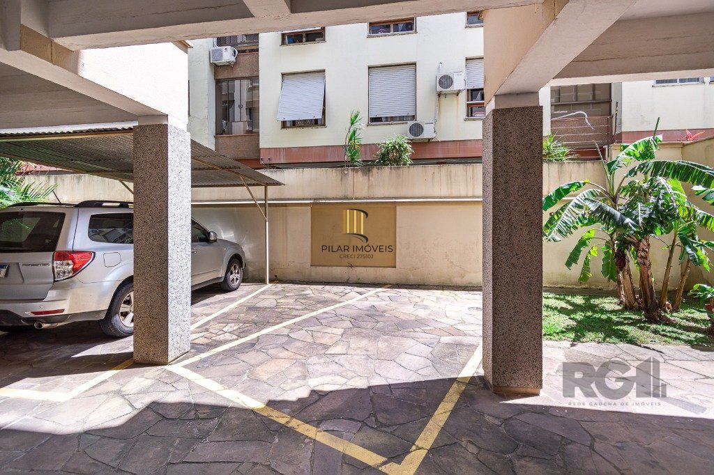 Cobertura no bairro Tristeza de 2 dormitórios e vaga Desocupada