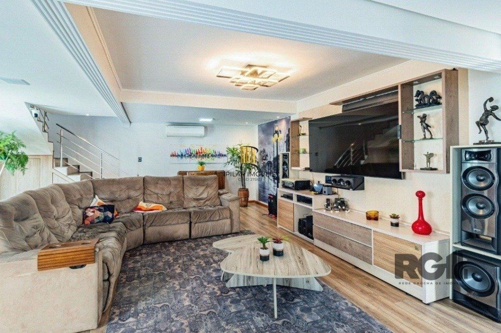 Casa 4 dormitórios no bairro Chácara das Pedras