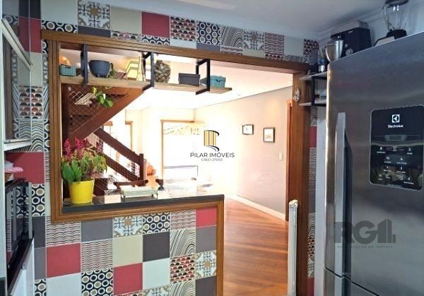 Casa em condomínio em Ipanema de 3 dormitórios e 2 vagas