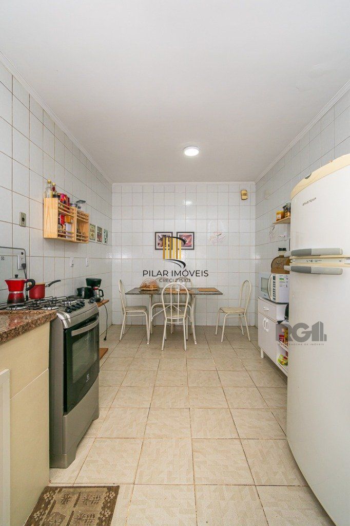 Casa no Jardim Itu com 5 dormitórios e 2 vagas e piscina