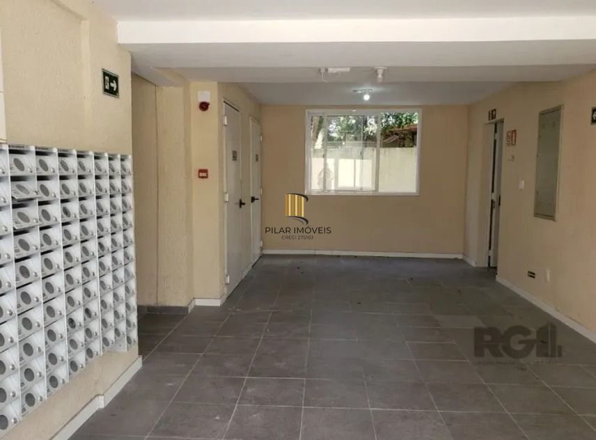 Apartamento no bairro Cavalhada de 3 dormitórios e 2 vagas
