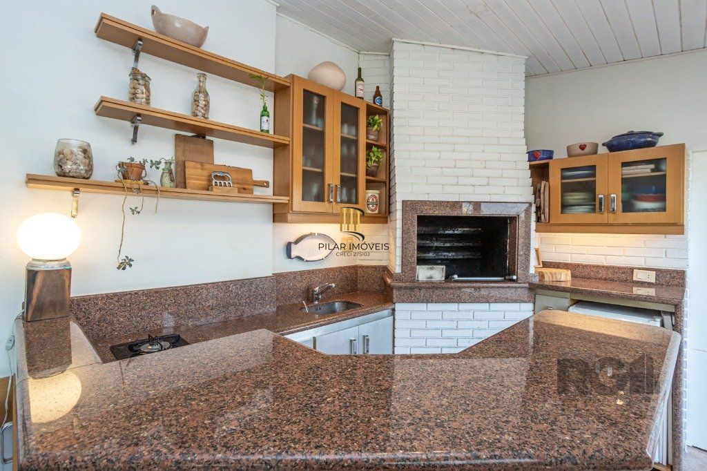 Cobertura no bairro Tristeza de 2 dormitórios e vaga Desocupada