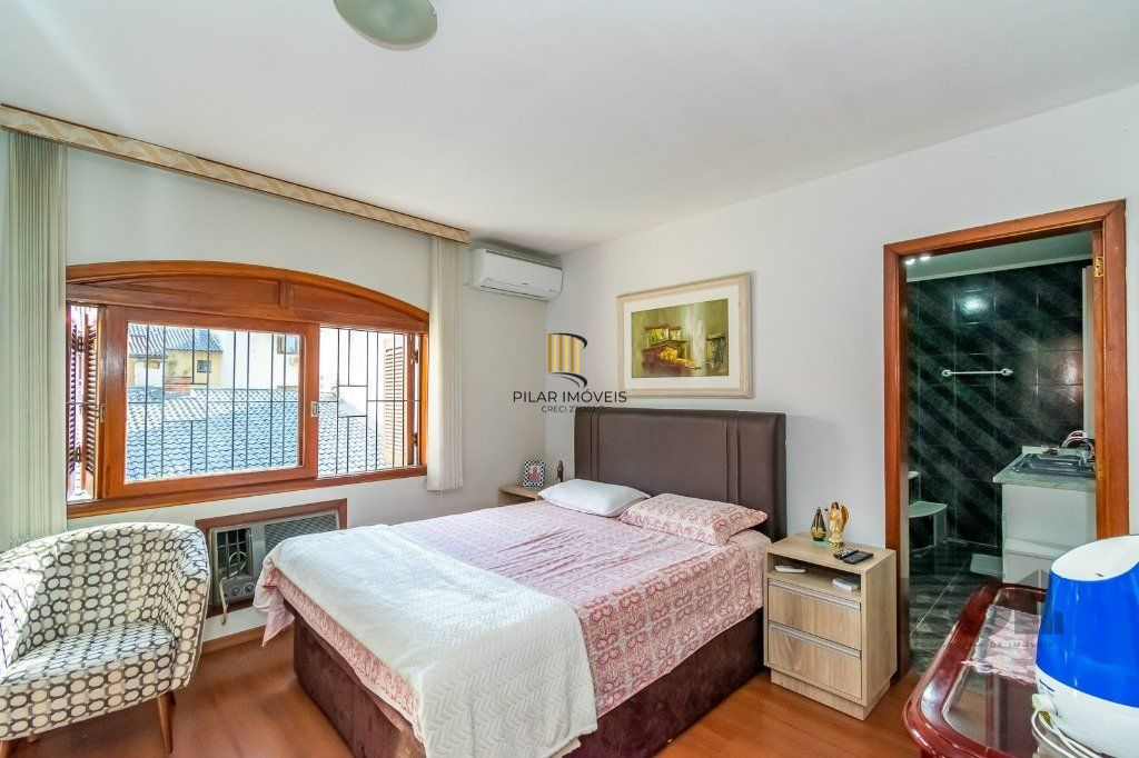 Casa 4 Dormitório(s) Bairro Jardim Planalto