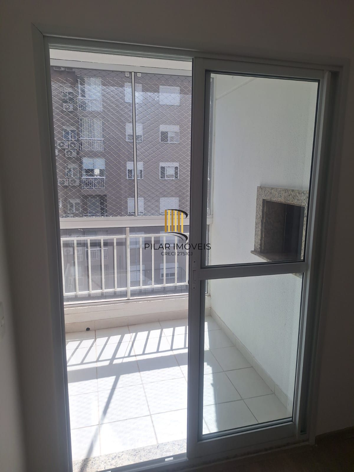 Apartamento no bairro Teresópolis de 2 dormitórios vaga infra DESOCUPADO