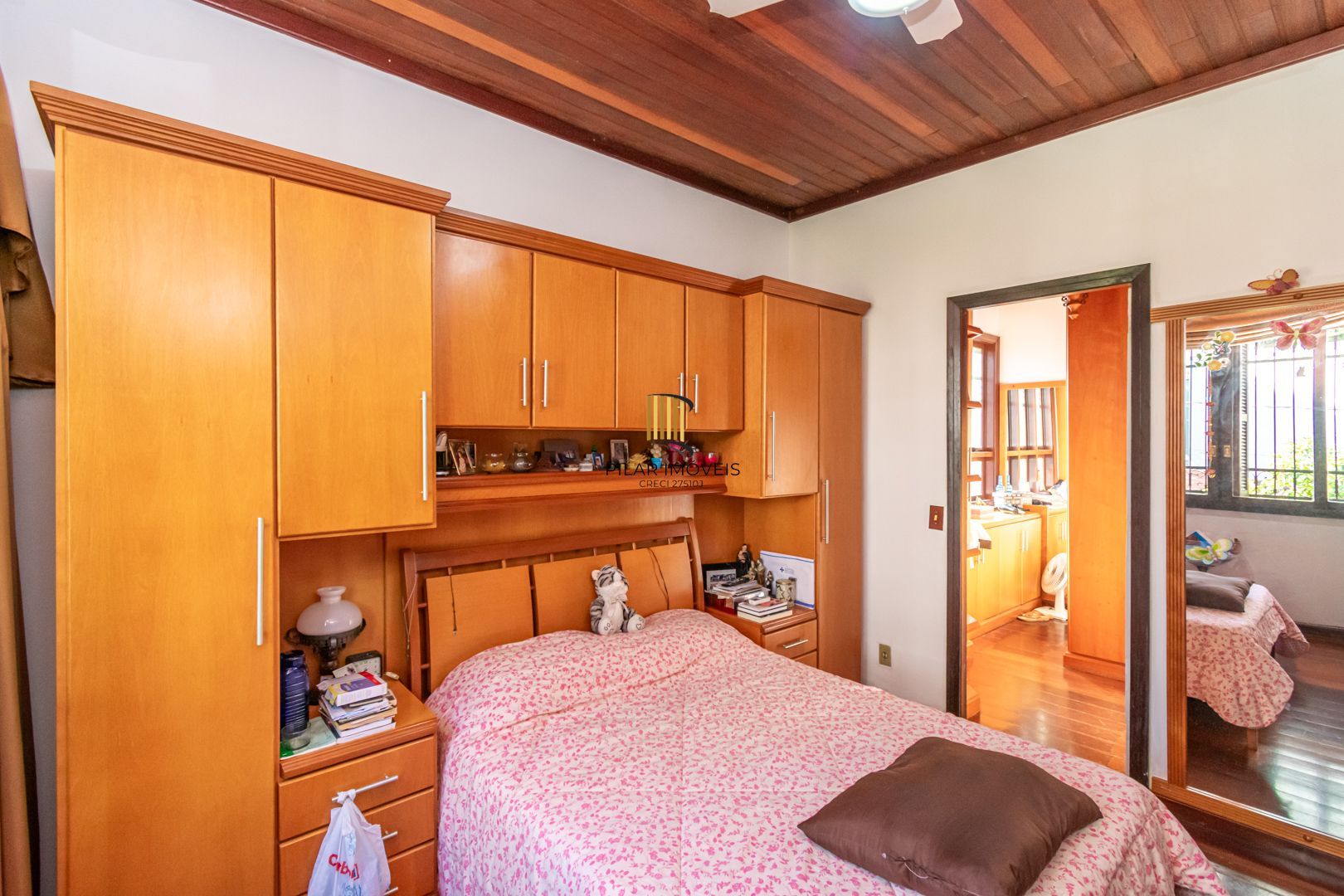 Casa 3 dormitórios no bairro Azenha