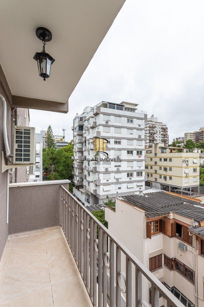 Apartamento de 03 dormitórios (01suíte), com vaga, no bairro São João, em Porto Alegre RS