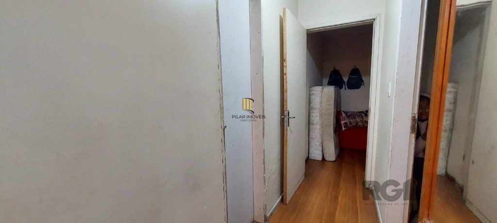Apartamento 2 Dormitório(s) Bairro Rubem Berta